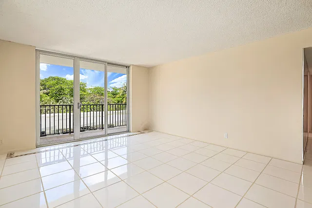 Boca Towers Unit 302e photo 4