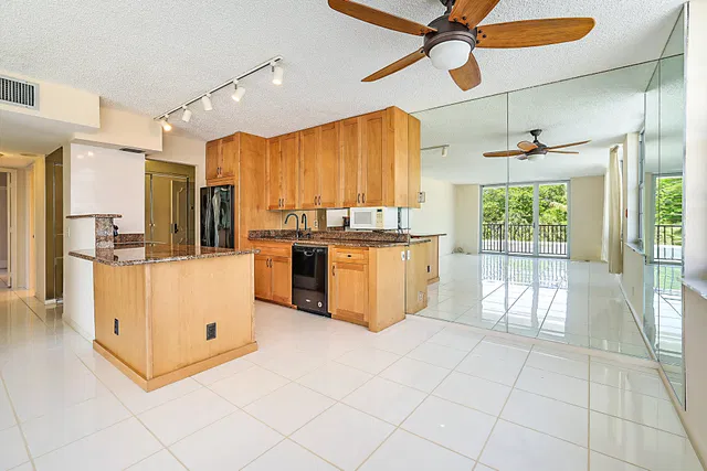 Boca Towers Unit 302e photo 10