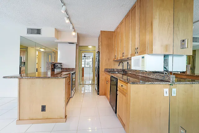 Boca Towers Unit 302e photo 14