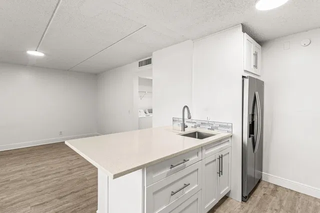 Residence photo 5