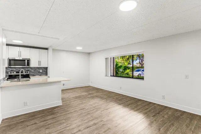 Residence photo 7