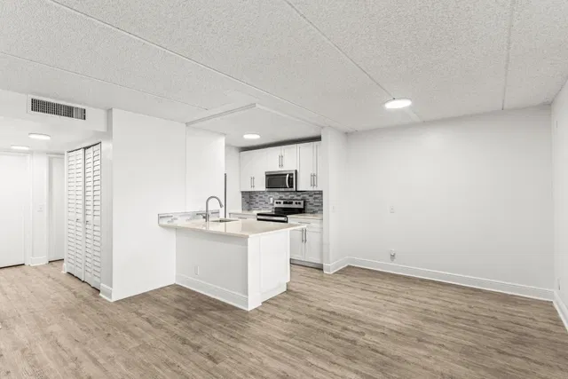 Residence photo 8