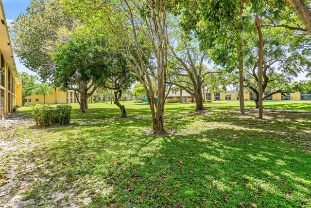 Residence photo 23
