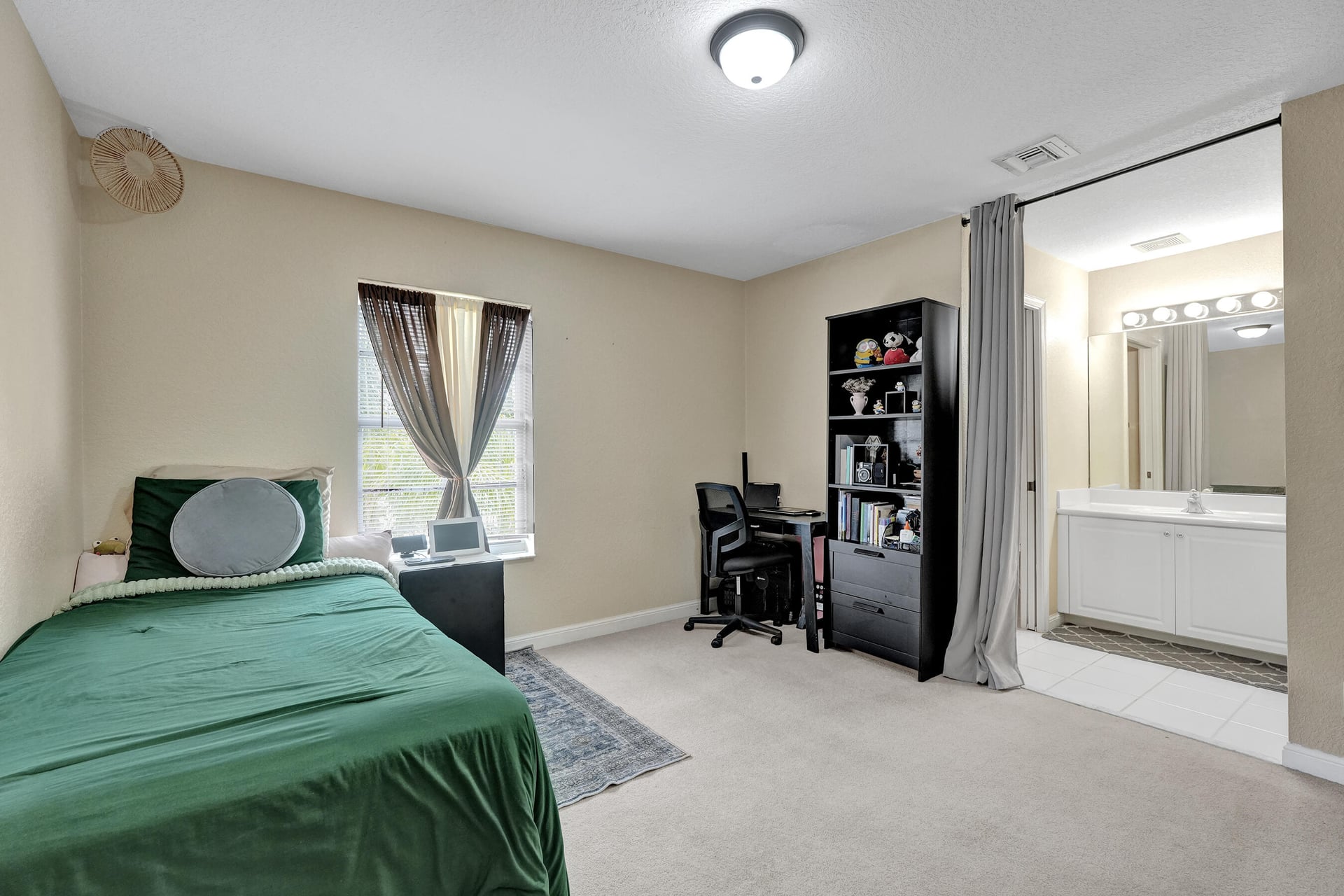Residence photo 51