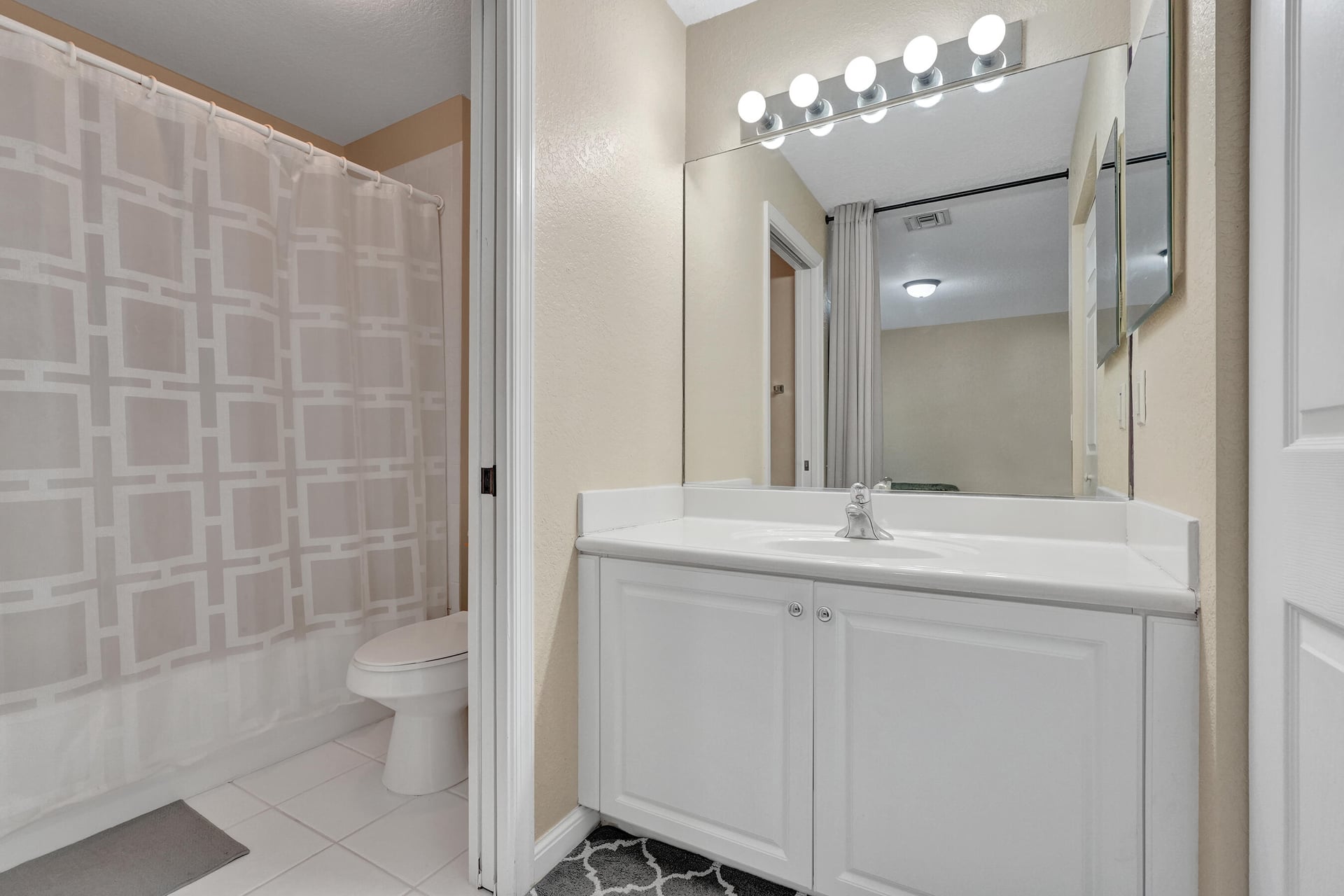 Residence photo 53