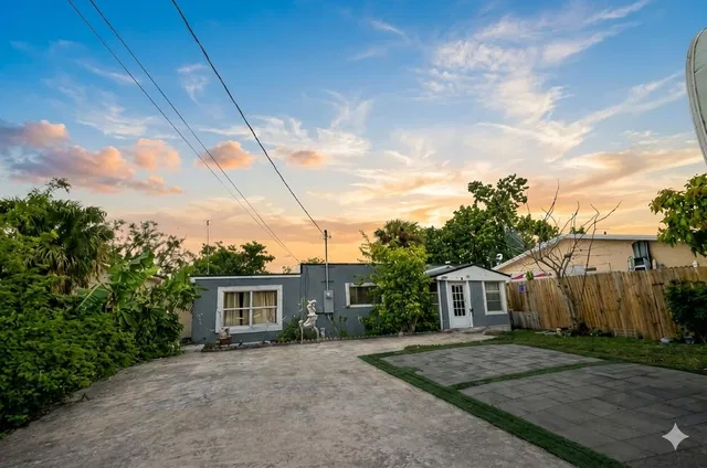 Residence photo 2