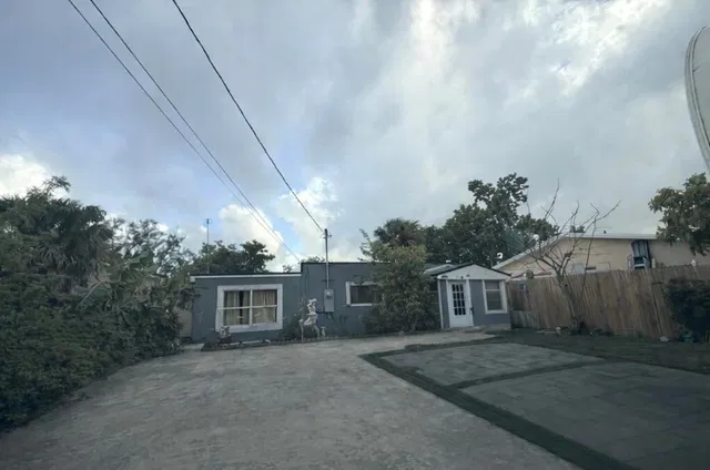 Residence photo 3