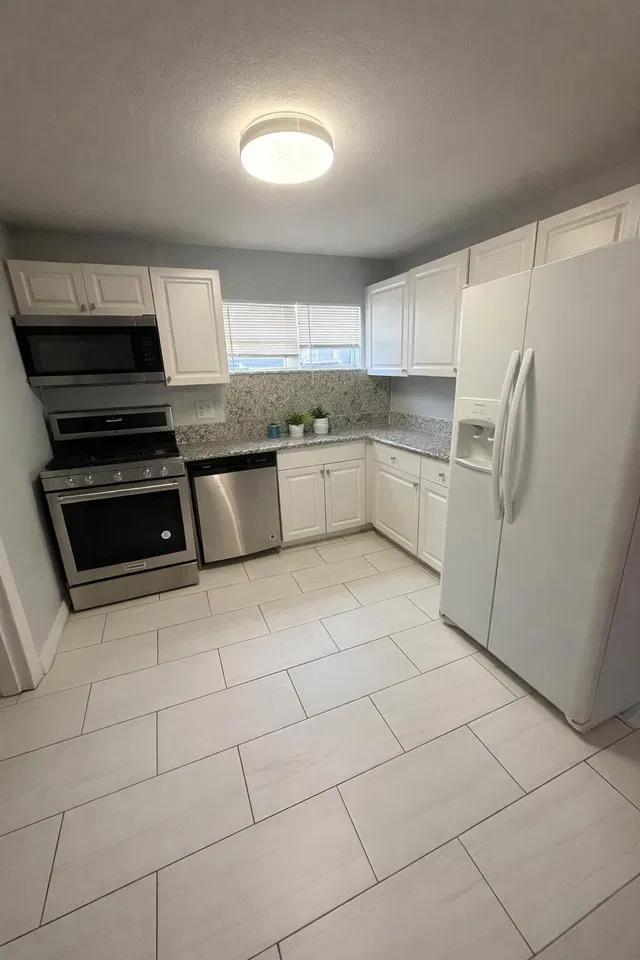 Residence photo 5