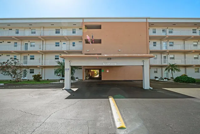 Unit 2160 photo 25
