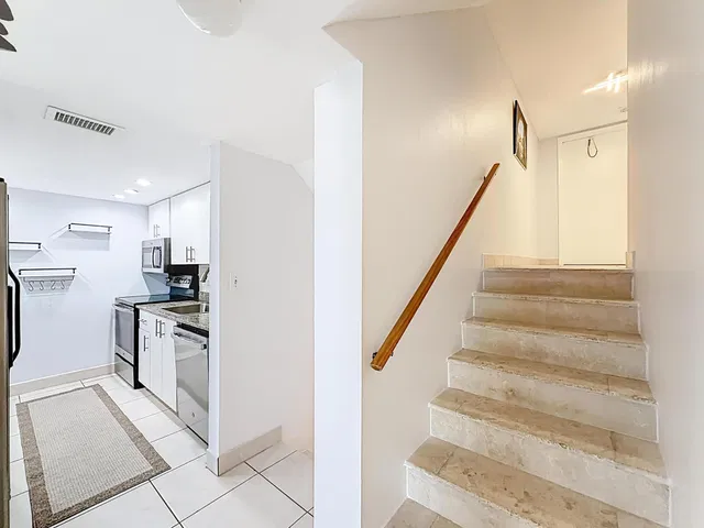 Unit 1411 photo 27