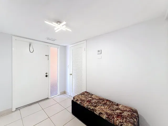 Unit 1411 photo 28