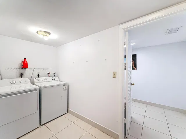 Unit 1411 photo 29