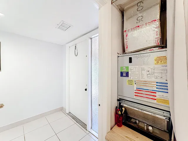 Unit 1411 photo 30