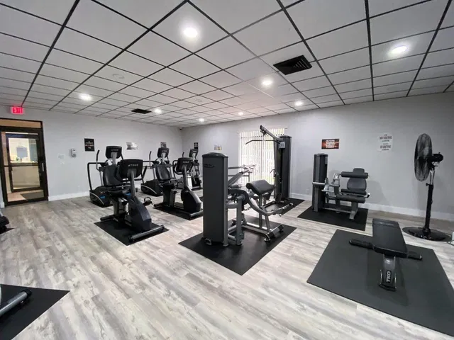 Unit 1411 photo 38