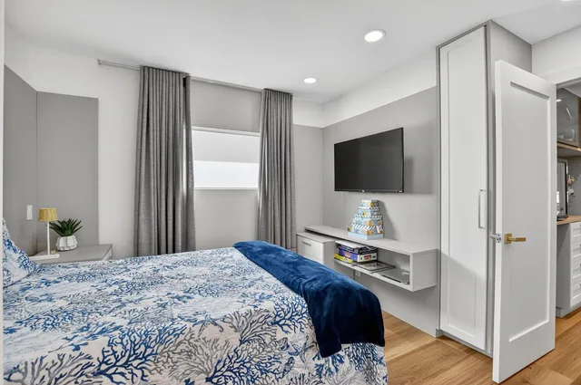  Residence photo 51