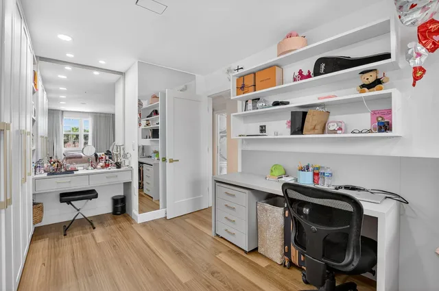 Residence photo 63