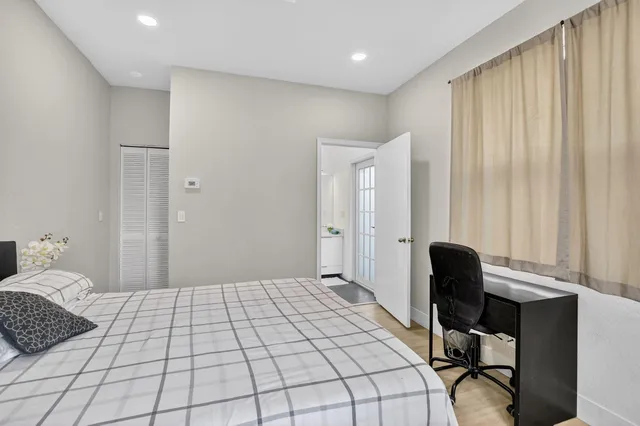  Residence photo 66