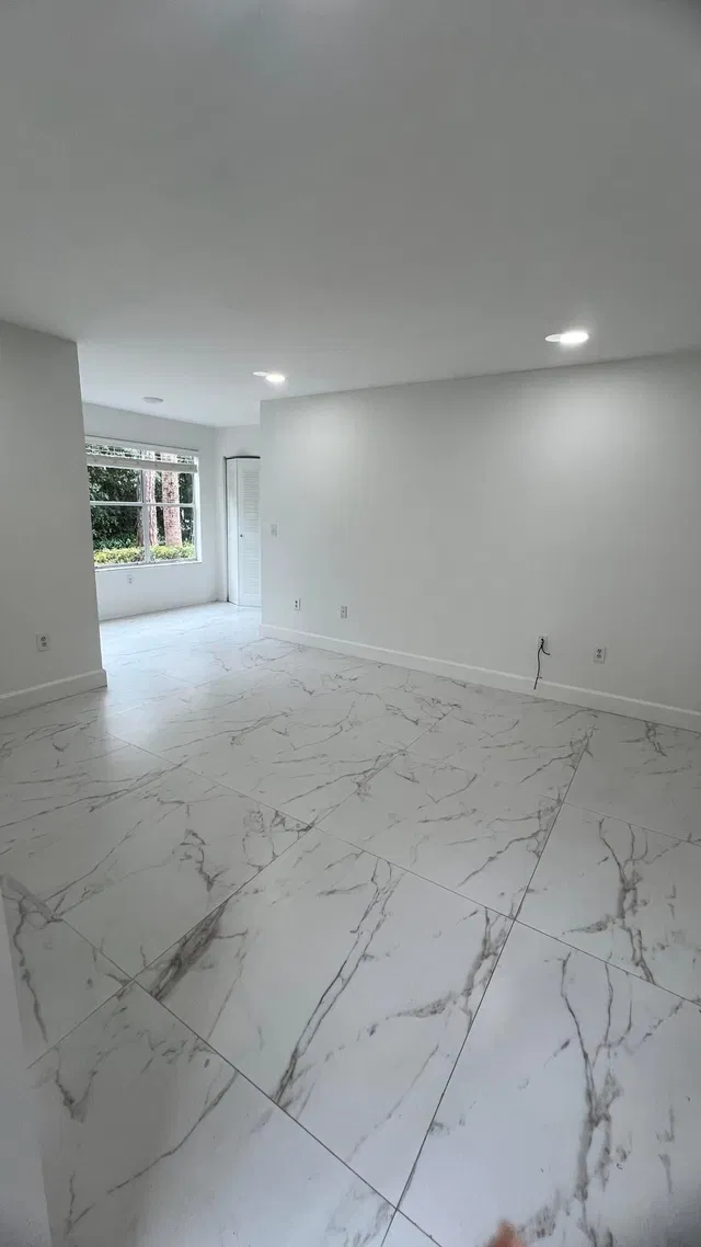 Village Square Unit 2012 photo 6