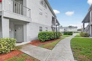 Village Square Unit 2012 photo 17