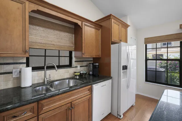 Residence photo 20