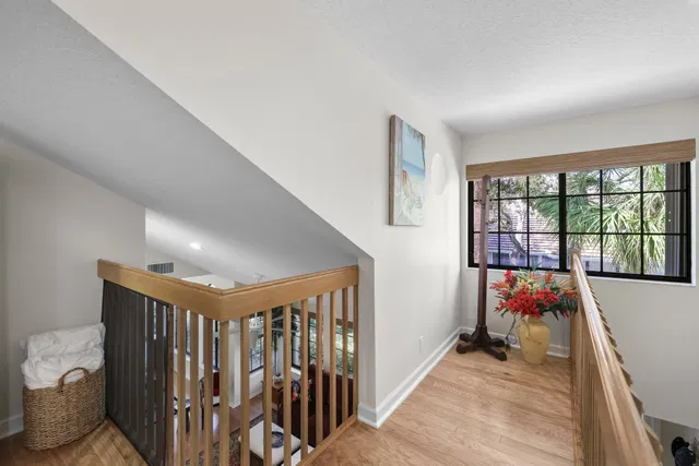 Residence photo 36