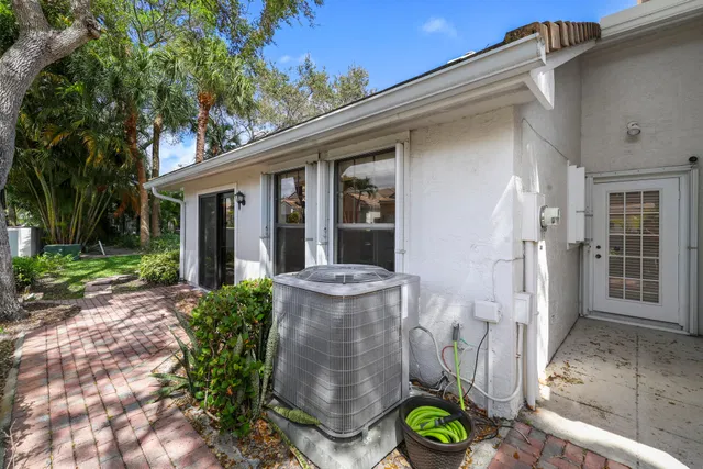 Residence photo 38