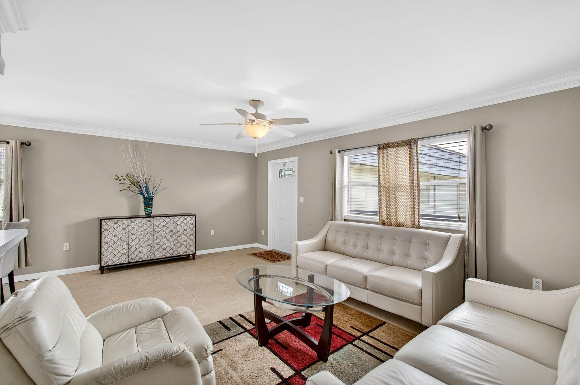 Residence photo 12