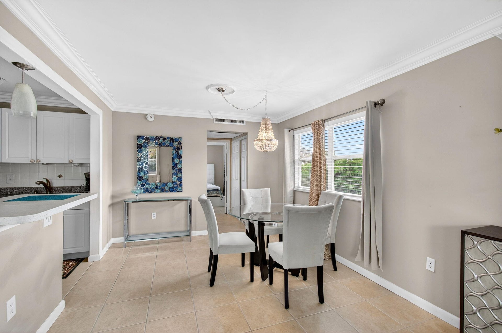 Residence photo 15