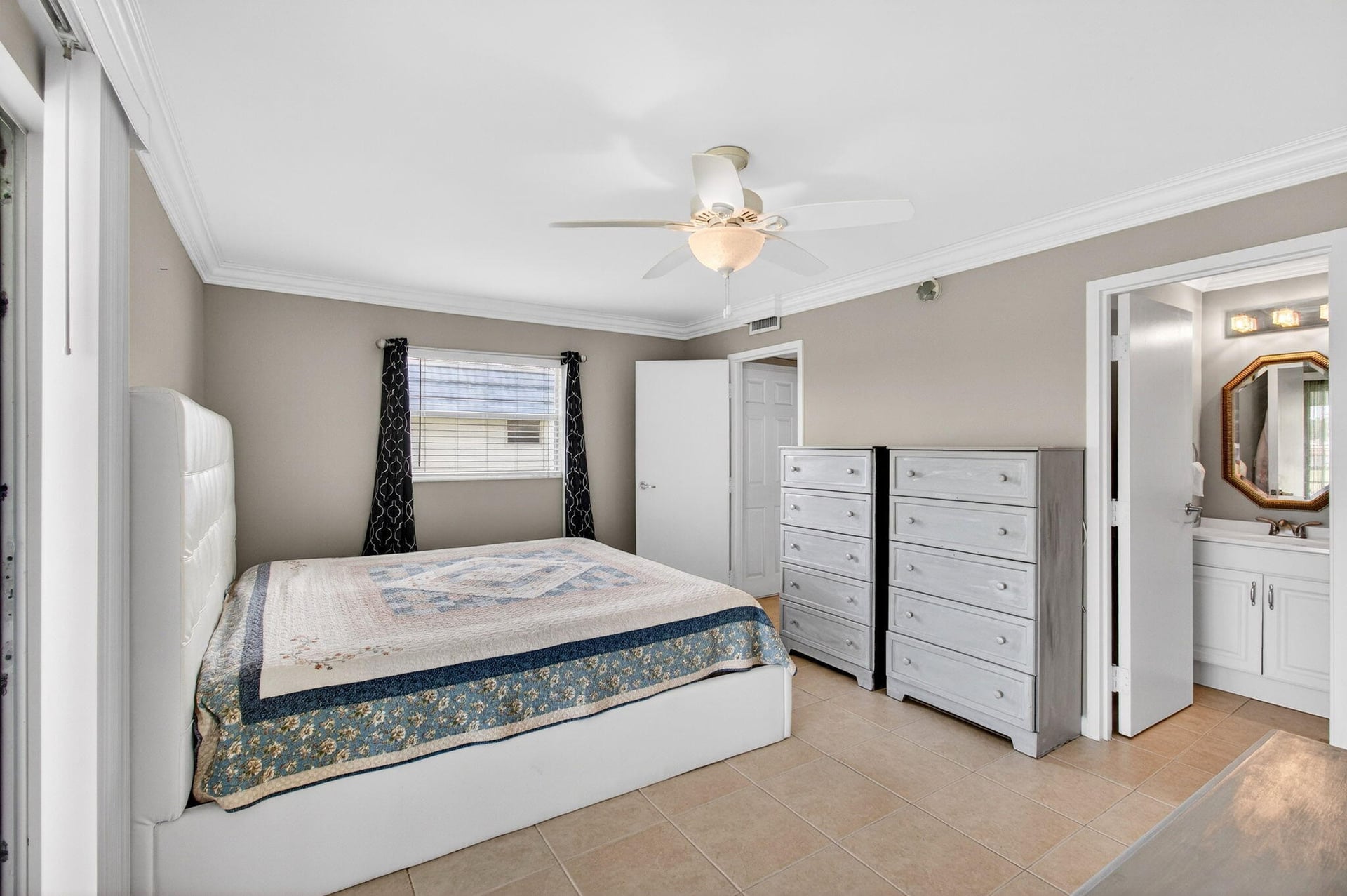Residence photo 36