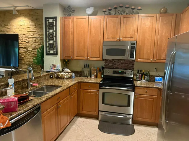 Residence photo 2