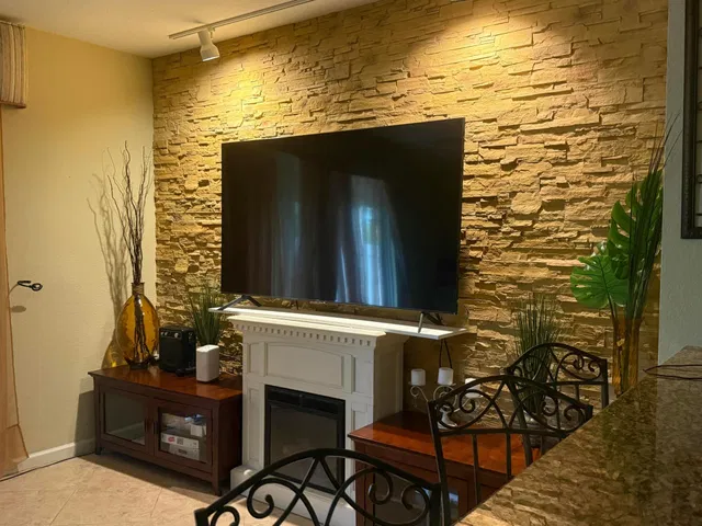 Residence photo 7