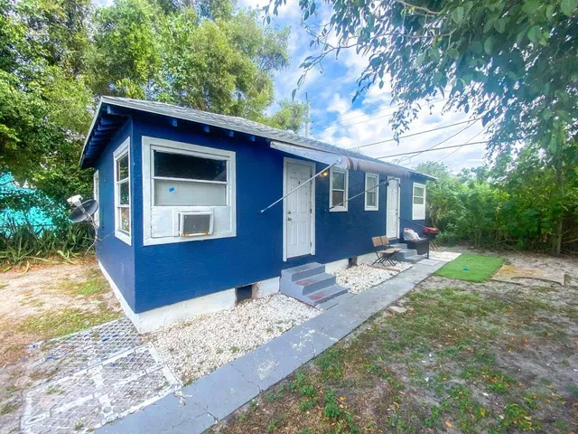 Residence photo 4