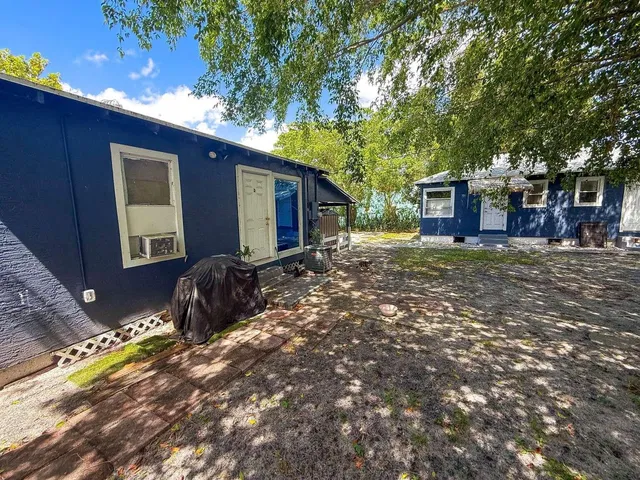 Residence photo 5