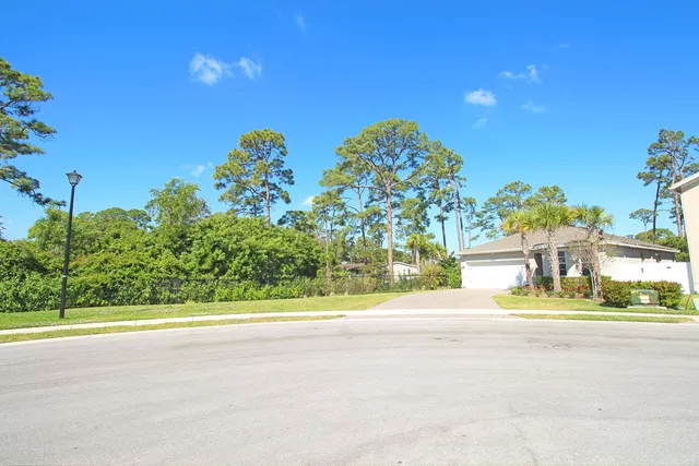 Residence photo 4