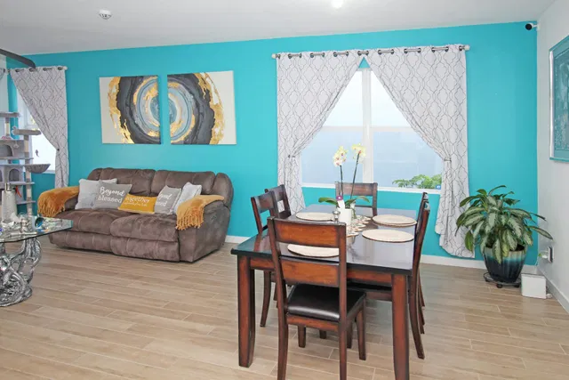Residence photo 8