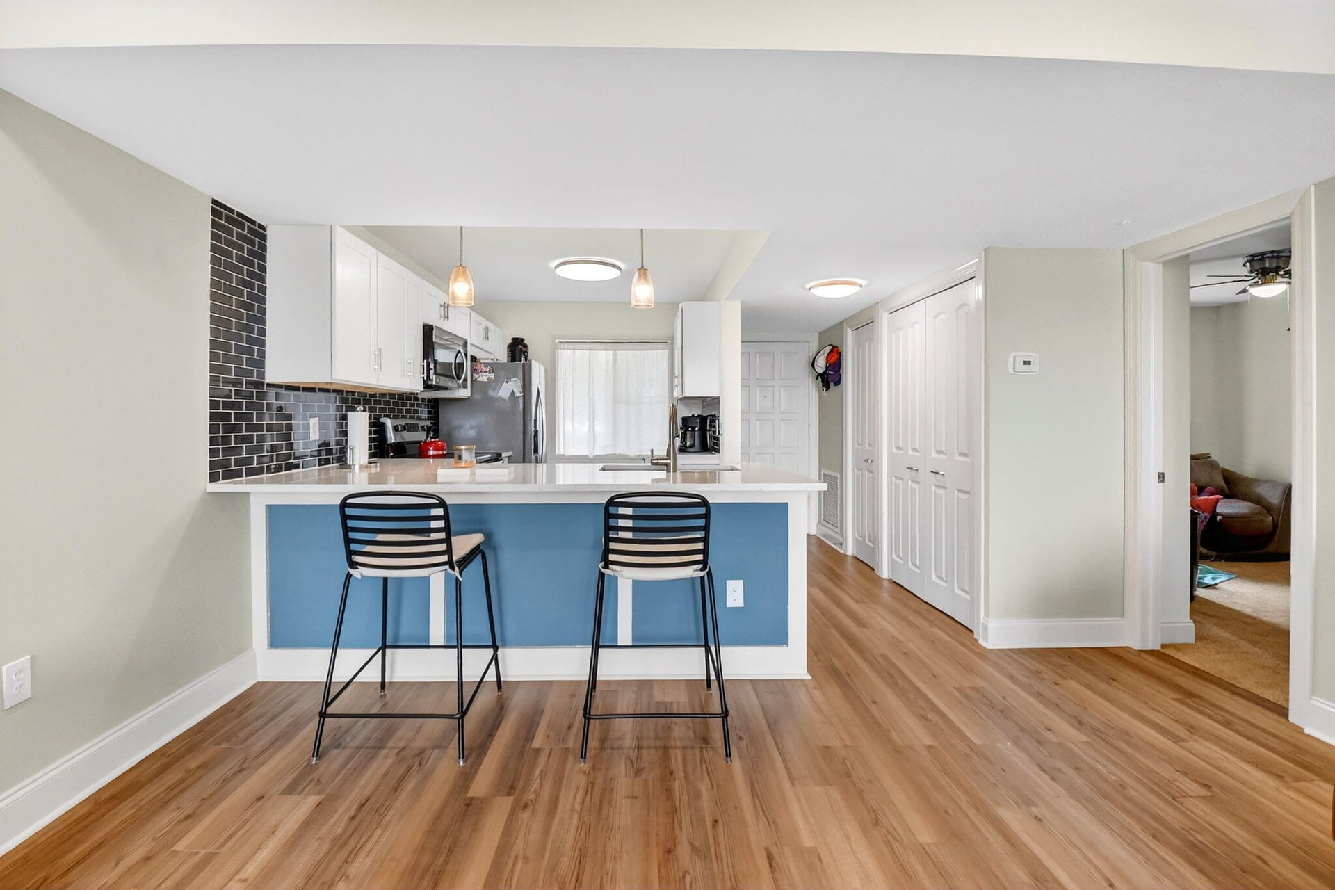 Unit 103 photo 11
