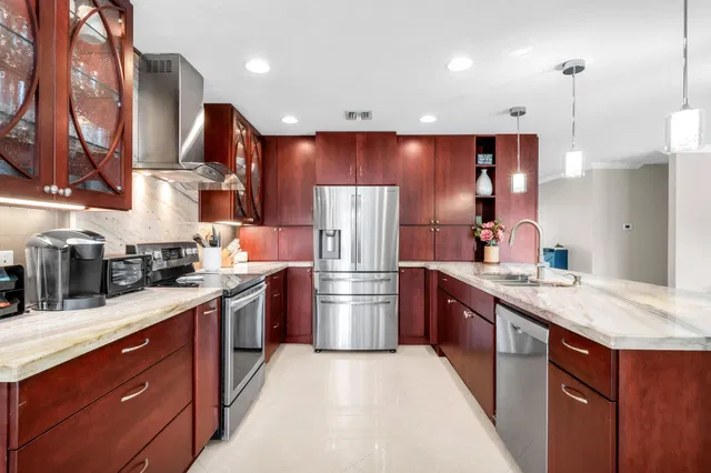 Residence photo 9