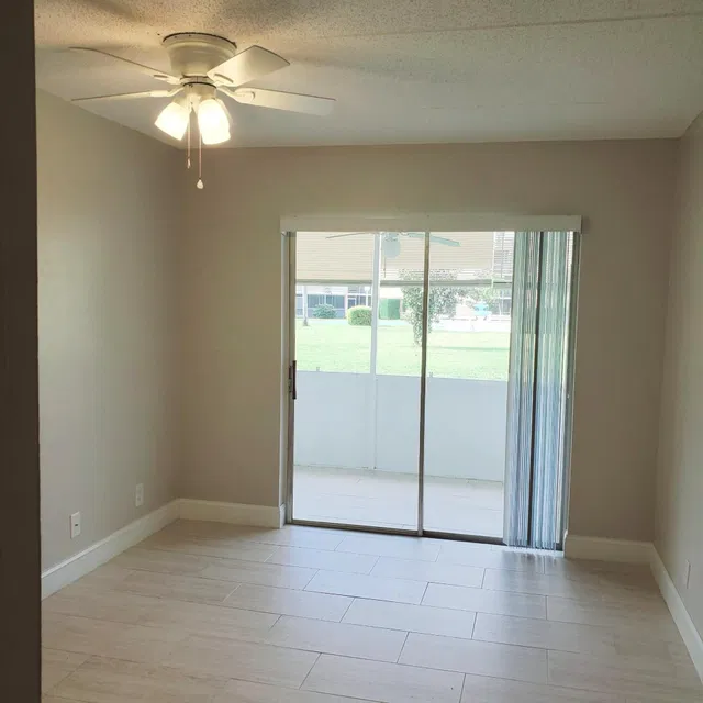 Unit 112 photo 6