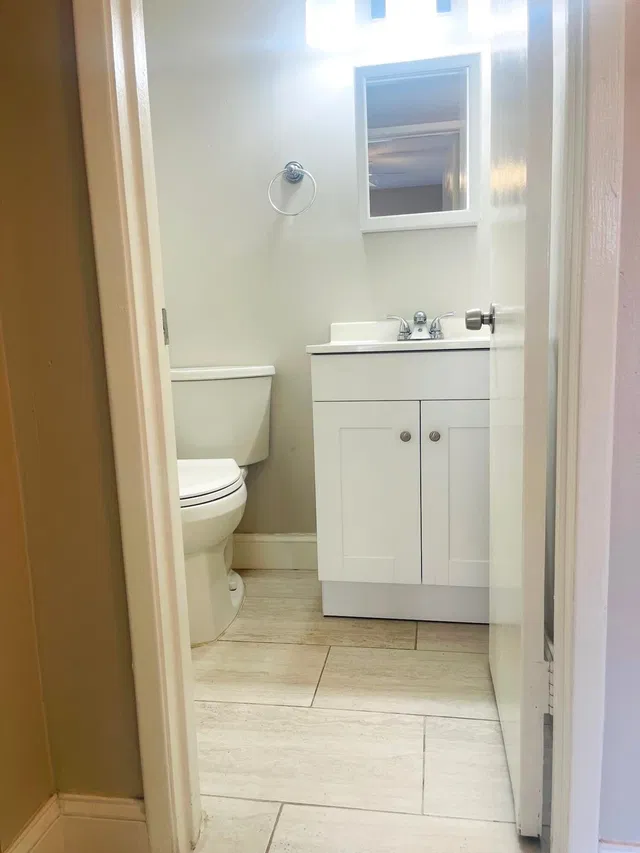 Unit 112 photo 12