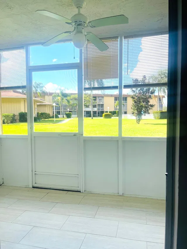 Unit 112 photo 14