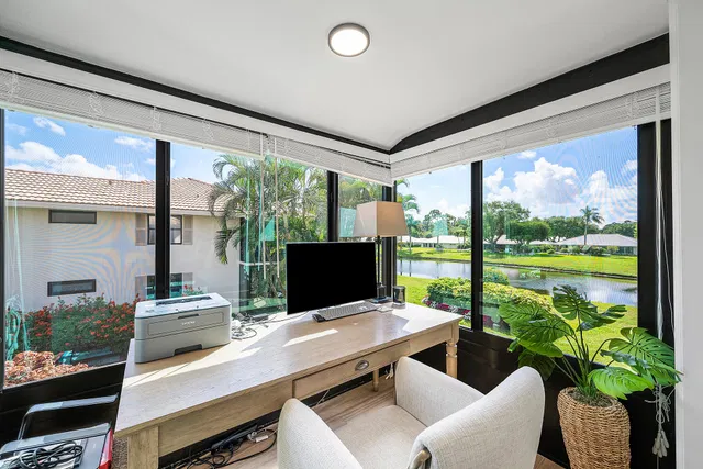 Residence photo 26