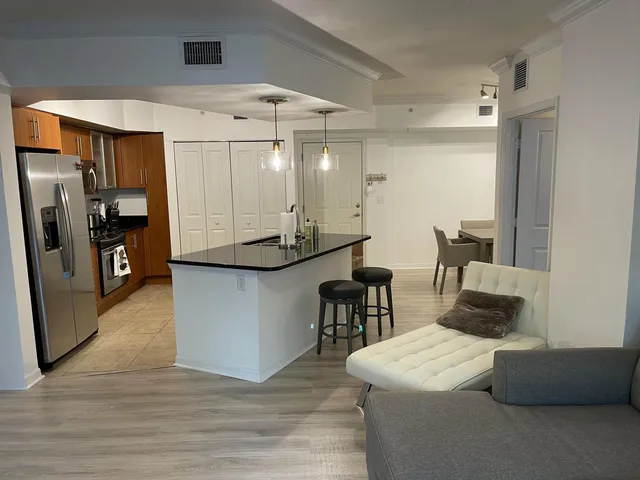 The Prado Unit 534 photo 6