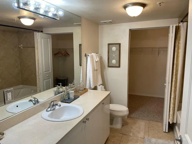 The Prado Unit 534 photo 14