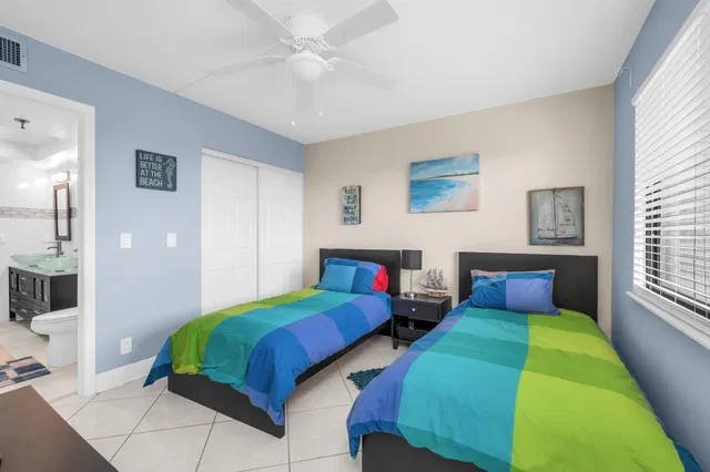  Unit 602 photo 11