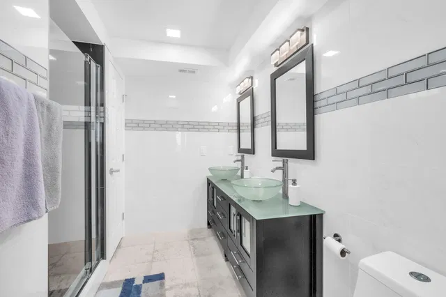  Unit 602 photo 12