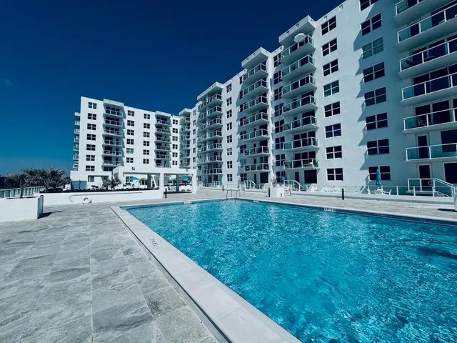 The Patrician of Palm Beach Unit 5030 photo 3