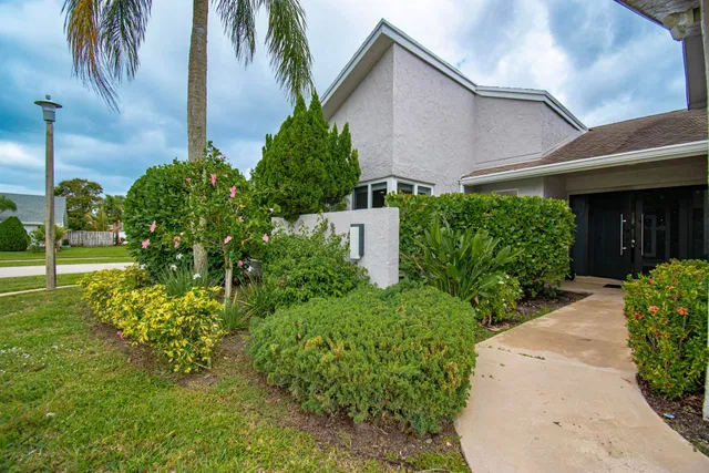 Residence photo 4