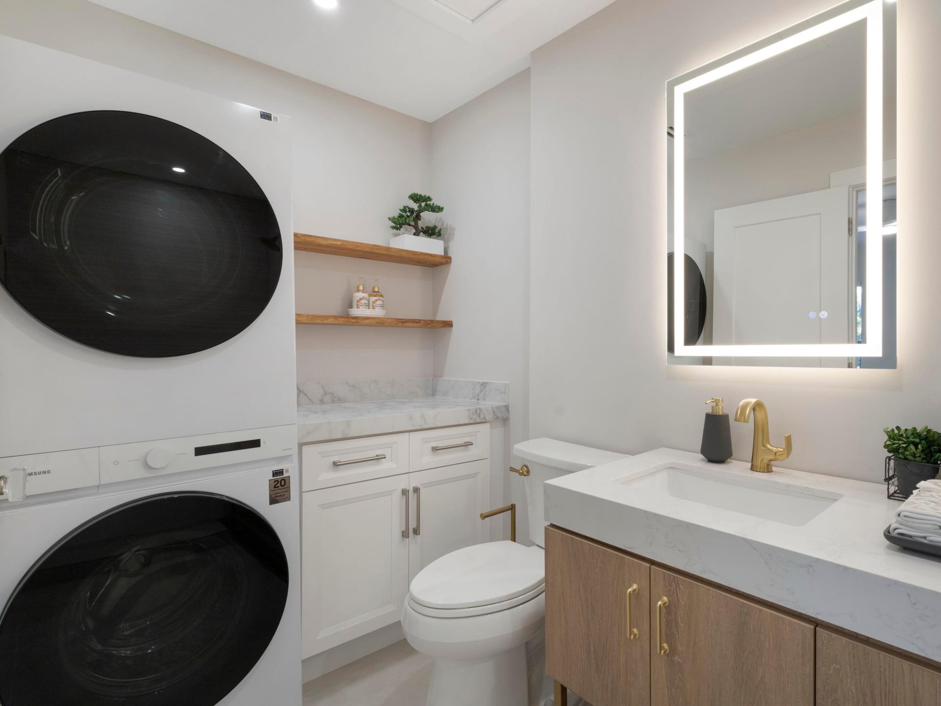 Unit H photo 26