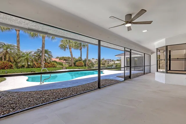 Residence photo 19