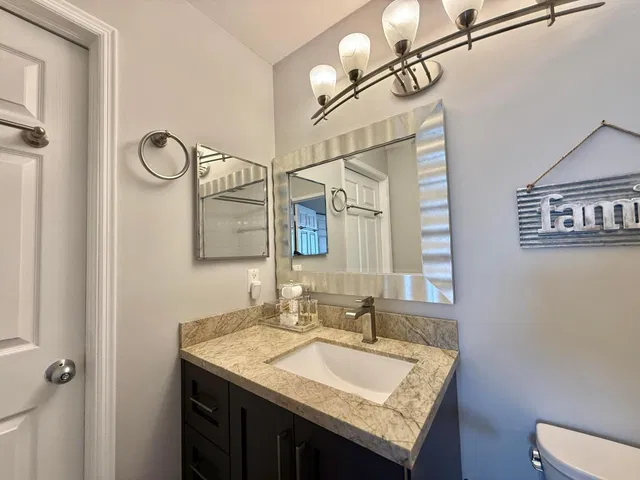 The Montecito Unit Lp01 photo 24